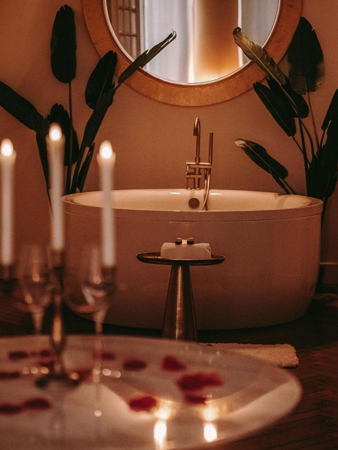 Maison Marie-Astrid, Suite Avec Balneo Privee Bordeaux Bagian luar foto