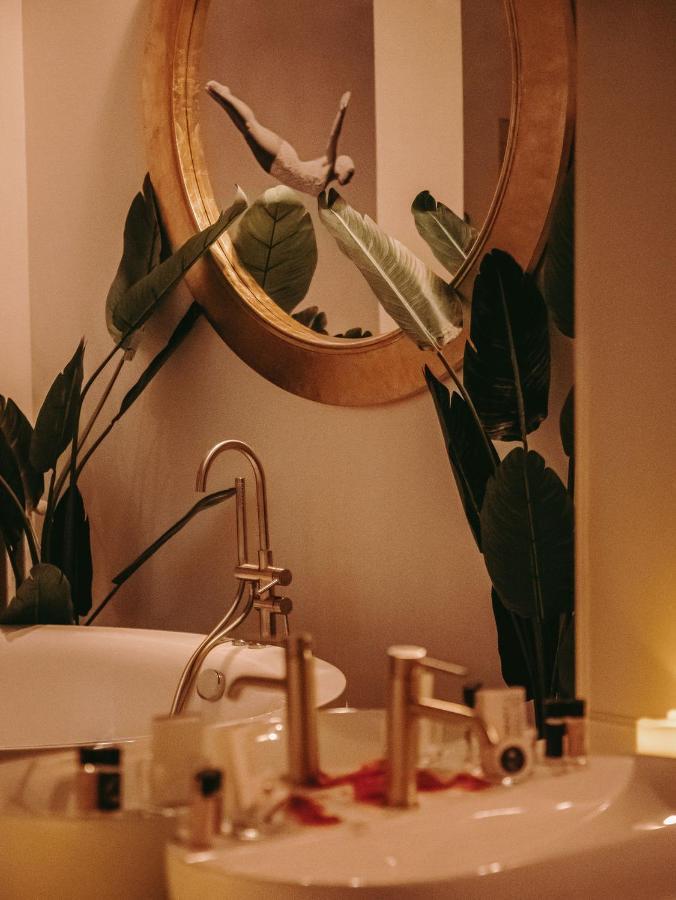Maison Marie-Astrid, Suite Avec Balneo Privee Bordeaux Bagian luar foto