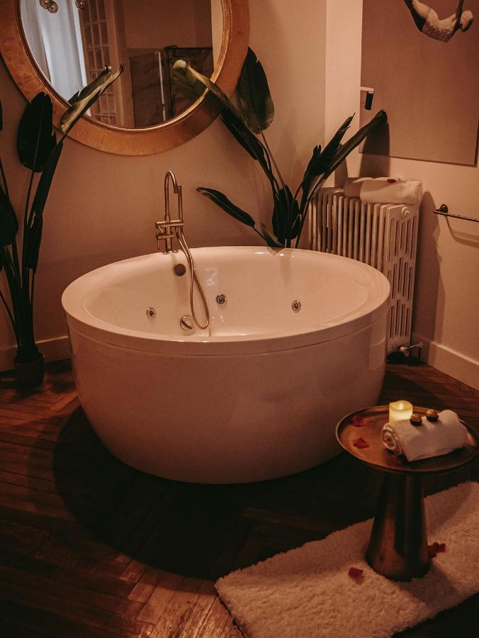 Maison Marie-Astrid, Suite Avec Balneo Privee Bordeaux Bagian luar foto